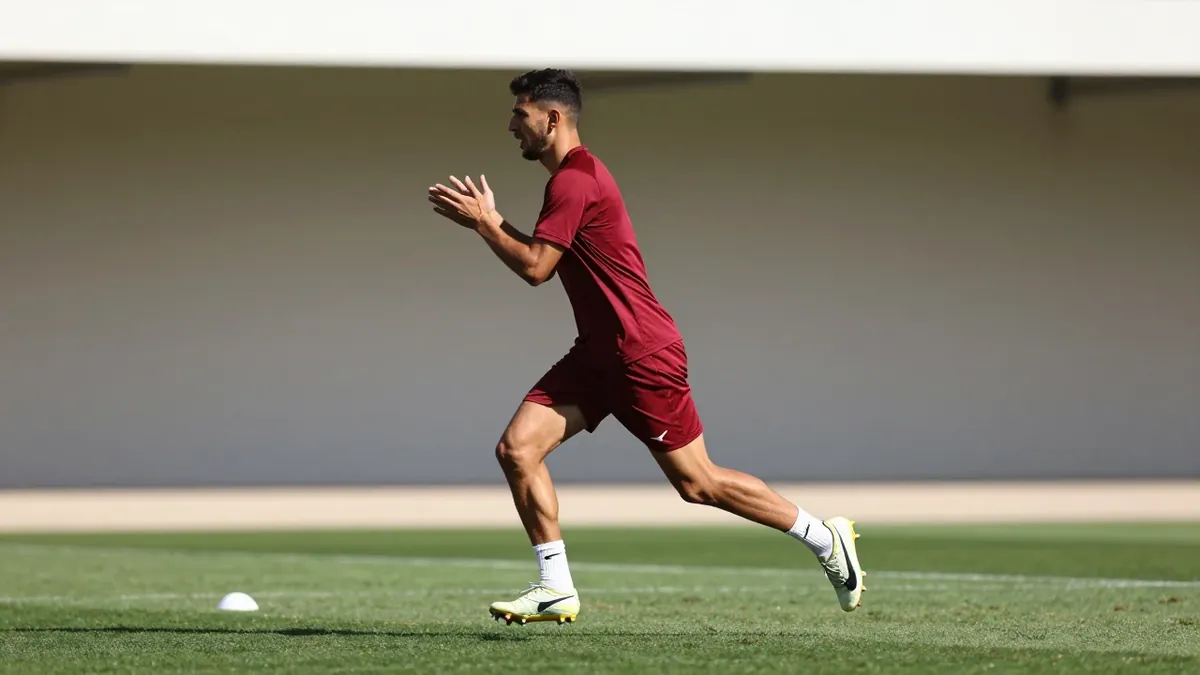 وصلت بعثة المنتخب القطري إلى مدينة جدة السعودية يوم السبت للبدء في الاستعدادات الفنية لبطولة كأس الخليج العربي السابعة...